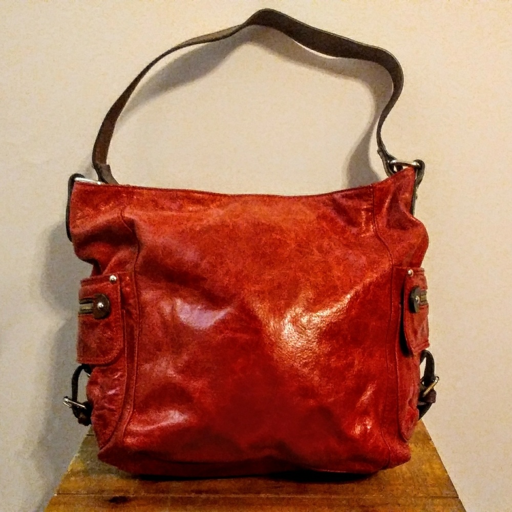 Tano Leather Bucket-style Hobo Bag